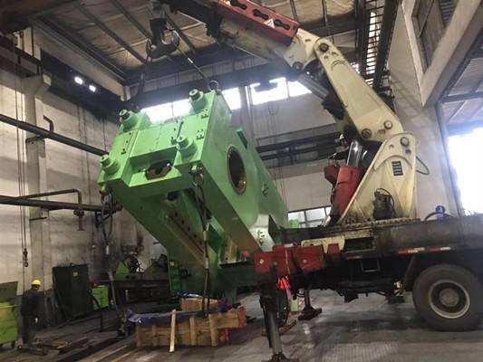 無錫設備吊裝公司告訴您為什么叉車是安全起吊的理想選擇？